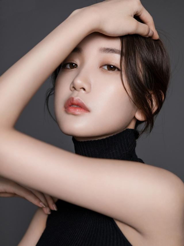 When Li Xiaona heard the bad news about her husband, she was slightly ...
