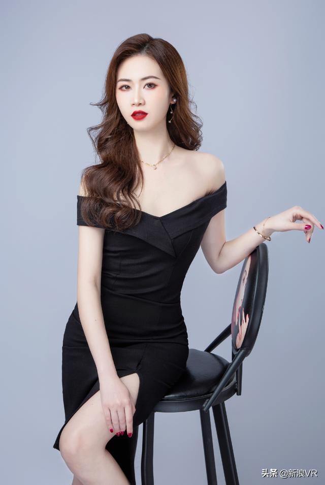 斩获全国top1陌陌人气主播梨涡多喜临门