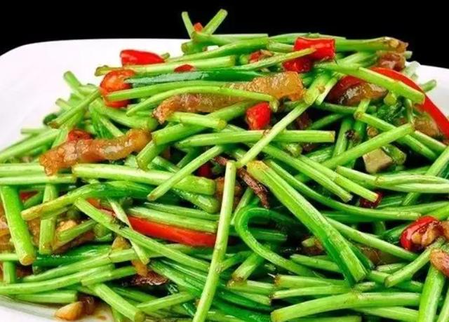 在赣菜馆吃饭，这5道菜必点，全是赣菜精品，老板：你是江西人？