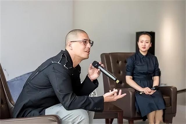 2017年，蒋家四代孙蒋友柏回乡承包工程，不满施工当场暴怒