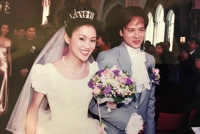 “祝英台”梁小冰：我嫁给了“马文才”，还与朱茵蔡少芬闺蜜决裂