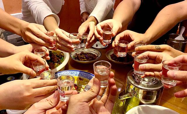 年纪大了难戒酒？戒不掉也要记住“三喝三不碰”，早懂益处多