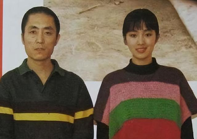 张艺谋72岁生日，陈婷晒出18岁儿子录取通知书，她真比巩俐强？
