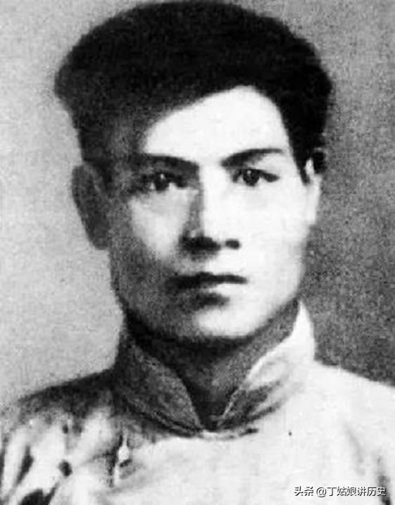 张国焘叛逃之后，周总理找他谈了一个通宵：中央给你三条路供选择