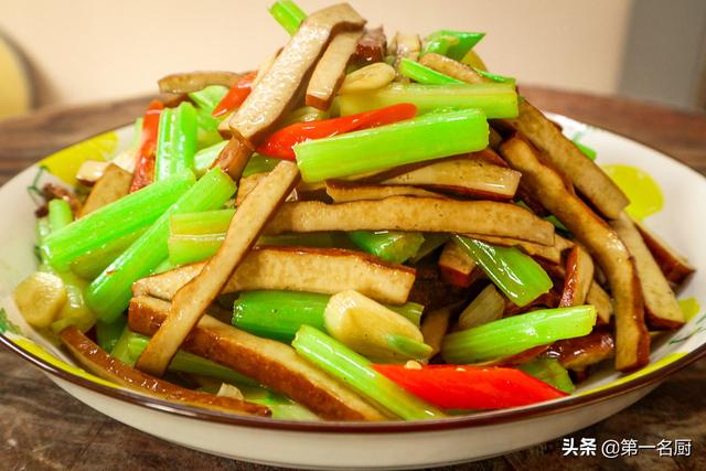春天干燥易上火，建议多吃8种降火食物，做法简单营养，特别好吃