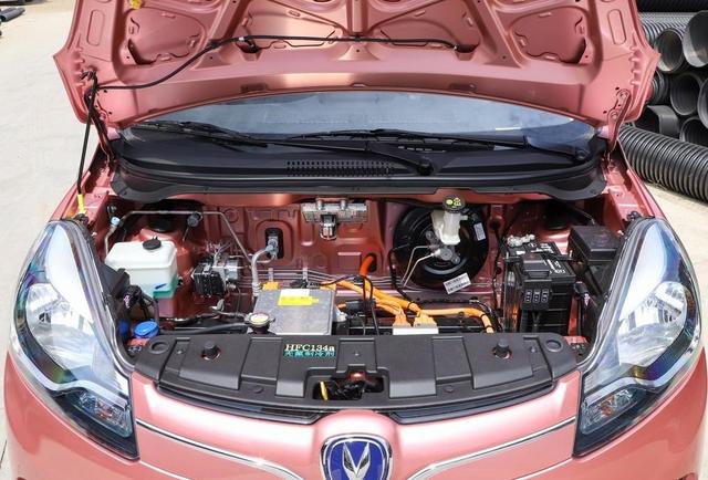 2.98万系列之长安奔奔E-star，燃油车底子比新造纯电有这几个优势