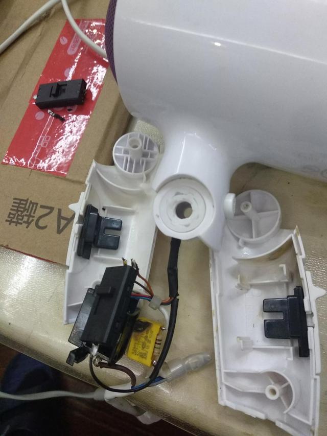 飞利浦维修服务中心,飞利浦电吹风hp8203的开关 - 随风数码网