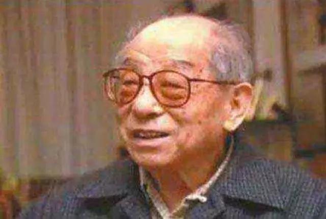 1990年张学良被释放后，记者问他最佩服谁，他立刻说出了3个名字