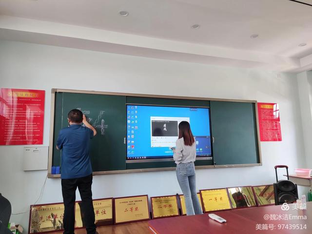 洛龙区关圣街小学五四青年节活动--正青春，正奋斗