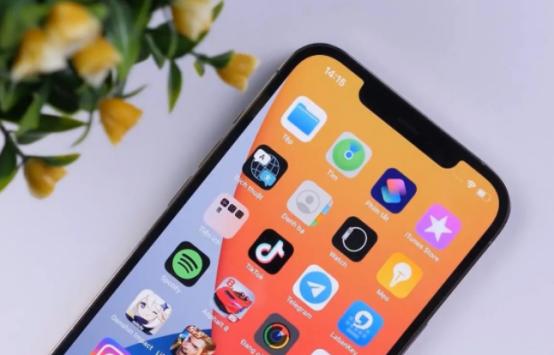 为什么安卓越来越贵，苹果却越卖越便宜？内行人说出背后的原因