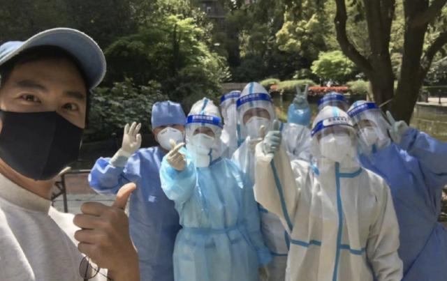 上海疫情下的明星百态：彭于晏被误认“大白”，俩演员真是志愿者