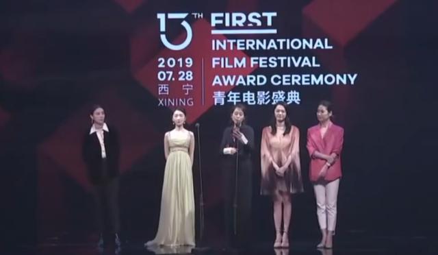 收视第一，没想到，保守19年的海清，会以这种形式，打出一副王炸