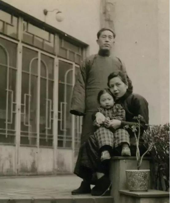 83年前妻陈碧莲想要复合，郑洞国婉拒：我的工资，还不够她花10天