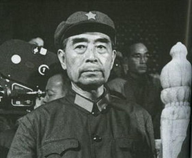 周总理病逝，秘书问毛主席是否参加追悼会，毛主席：我也走不动了