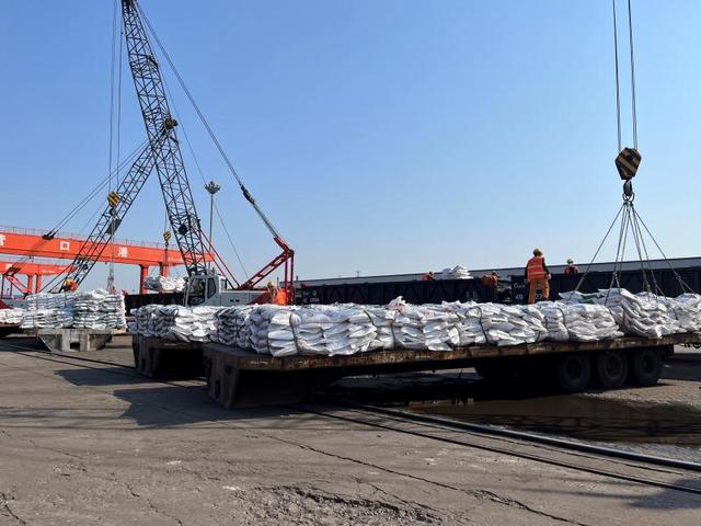 中国铁路沈阳局全力保障化肥等重点物资运输畅通