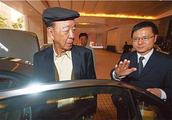 香港感染人数超7.5万，澳门赌王终于出手了，还曾奖2千万给袁隆平