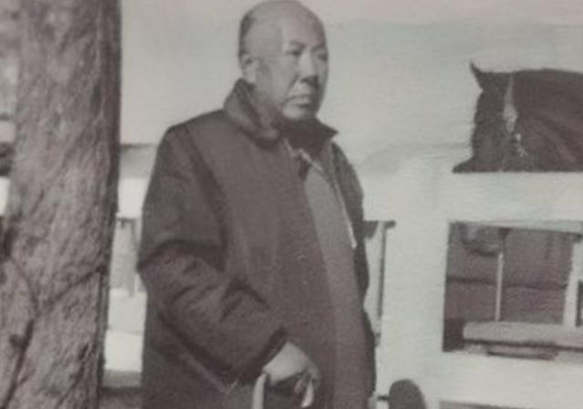宁夏“土皇帝”马鸿逵，带8吨黄金逃亡美国，晚年却想回中国