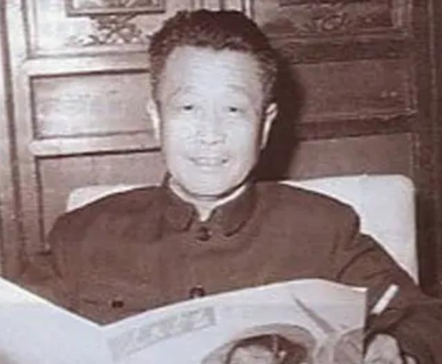 1973年杜聿明参观毛主席旧居，宋希濂拉住他袖子：我们不进去了吧