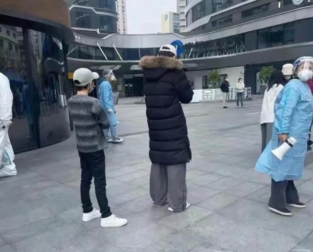 郭敬明做核酸住所被曝光，挂牌均价167785元/㎡，租一套房2万起步