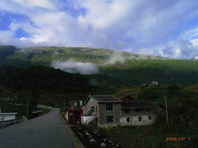 攀登哈巴雪山