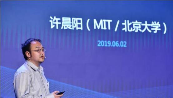 天才物理学家尹希,放弃中国国籍成哈佛最年轻教授,一席话发人深省