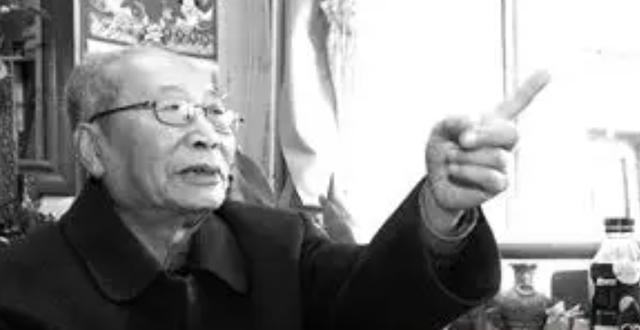 奶奶是慈禧，哥哥是溥仪，大伯是光绪，他甘当教书匠，活到2015年