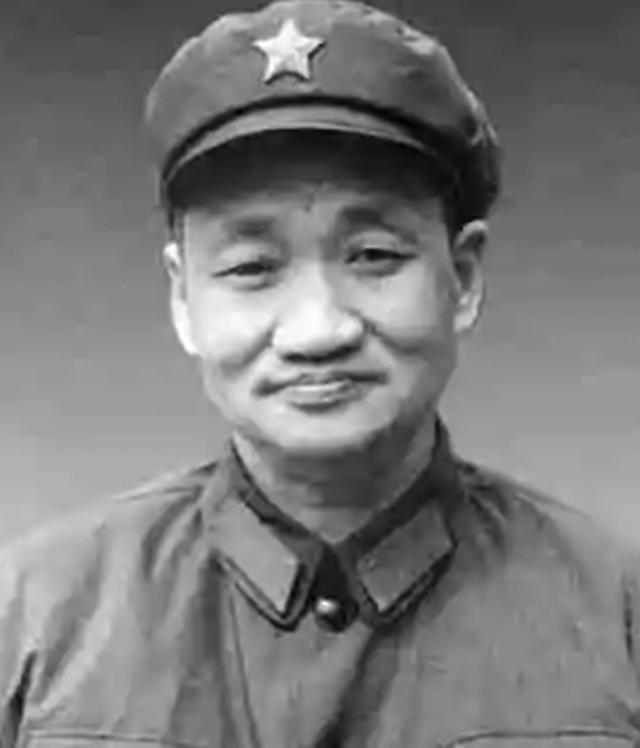 1957年毛主席去看望儿子，闲聊间毛岸青想到一事：爸爸你说怪不怪