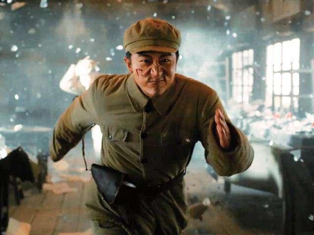 毛岸英：帅妈妈，过几天我就要去朝鲜了！她：那可不行，你不能去