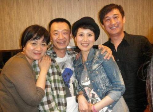 “野蔷薇”海清，25岁隐婚生子，嫁初恋20年，被宠成幸福阔太太