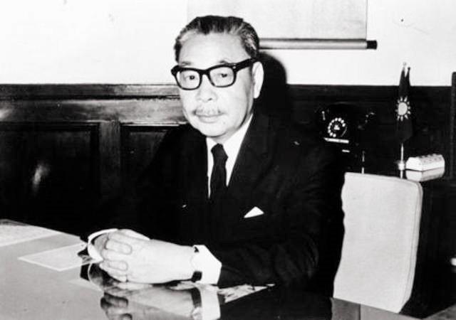 为何蒋氏后人不愿再从政了？蒋友柏：别叫我蒋四代