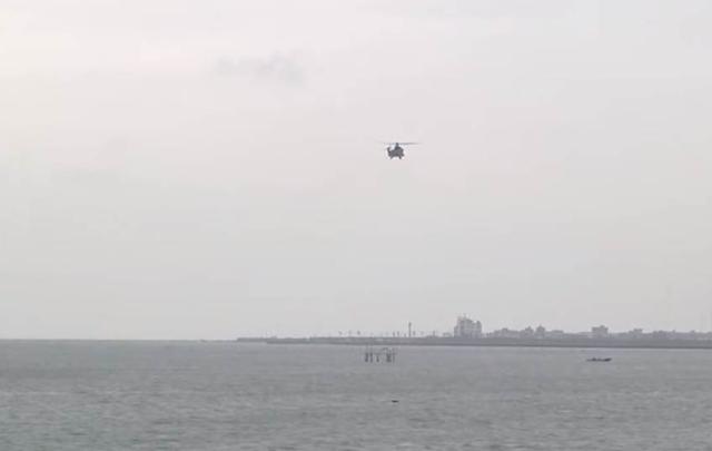 “台军”战机一头栽海里，飞行员差点淹死，台媒：都是因为解放军