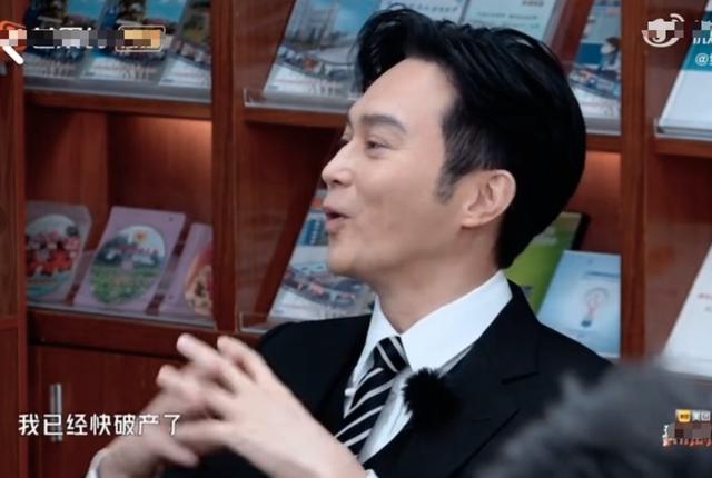 张智霖因袁咏仪疯狂买包寻求法律意见，炫耀行为引众多网友反感