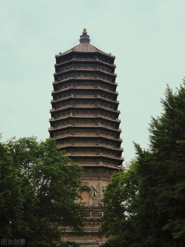 80歲王奶奶癌癥晚期手術需50萬，兒子說放棄，4個女兒卻不同意