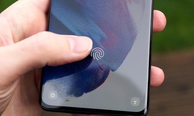 发布至今下跌2100元，12GB+256GB，100倍变焦旗舰售价大跳水