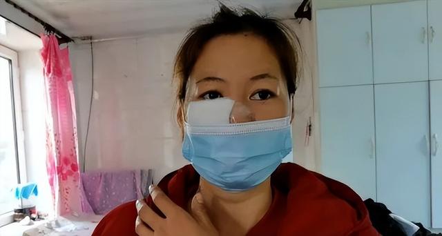 武汉某高校马桶被雷电劈成碎片，伴有烧焦气味，到底怎么回事？