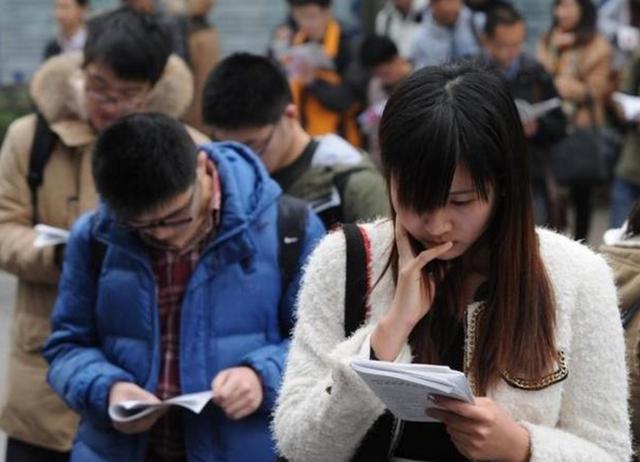 大学生迎来好消息，这个“证书”将被彻底取消，预计2023年落实