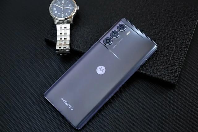 预算在2000元以内，可以看看这几款手机，性价比很不错（最新版）