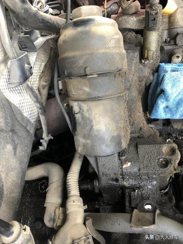 奥迪a6l2.4lv6发动机漏机油通病大合集!