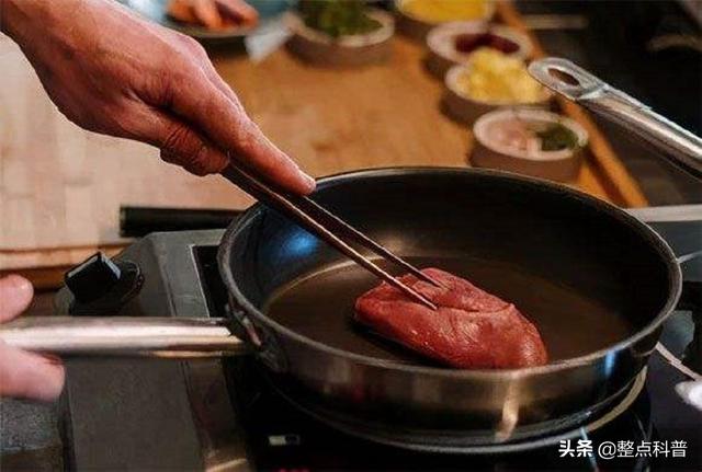 不粘锅有毒且致癌？涂层掉了还能用吗？央视的一个实验告诉你答案