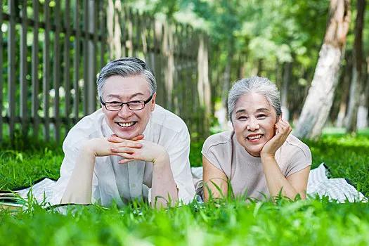 100岁老人直言：不合群才是晚年长寿最大的秘诀