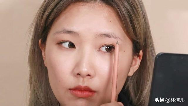 üë�ֵ�Ů��������Щ(Ů����Ϊüë�������ģ���¹������Ϸ���üë����ֱ���ü�ü��)