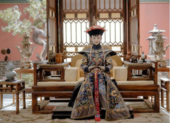 清宫剧多是假的，历史上皇后根本不屑参加宫斗，地位碾压嫔妃
