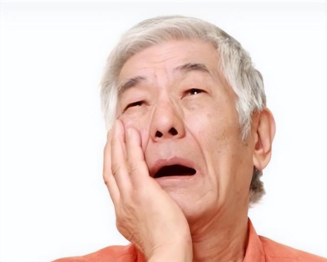 为何患脑梗的人越来越多？5种食物容易让血管变堵，切记少吃