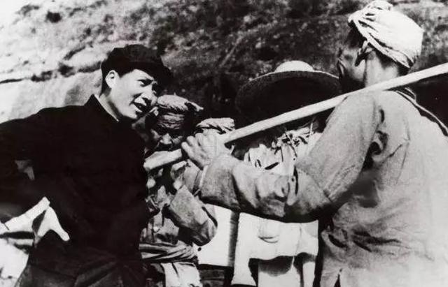 开国中将湘江战役被俘，回延安后不敢见主席，遗嘱骨灰不入八宝山