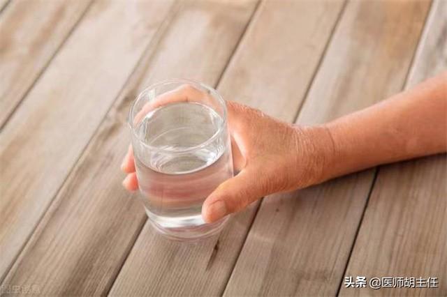 奥美拉唑餐前吃还是餐后吃？长期服用有何危害？听听医生怎么说