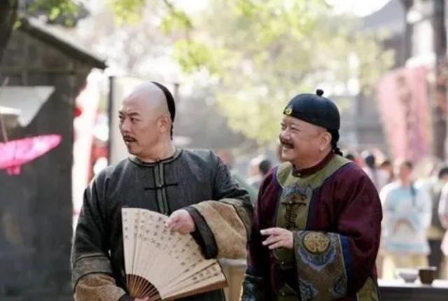 乾隆在路边吃瓜，夸瓜农的瓜很甜，刚走就下令：处死他