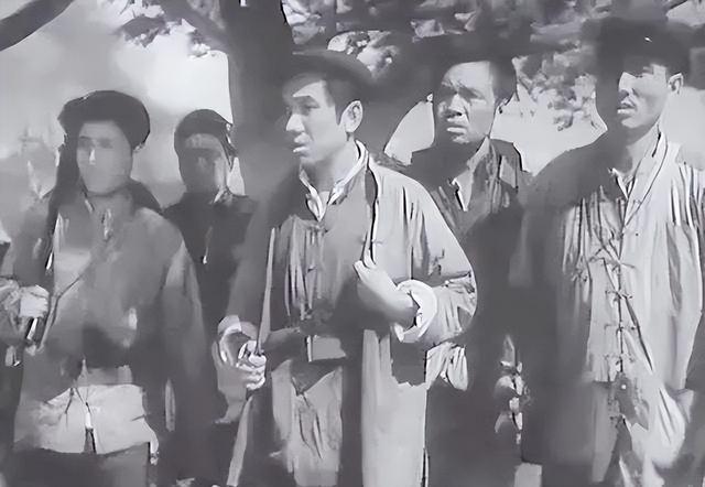 真实的“铁道游击队”：大队长31岁英年早逝，政委88年授中将