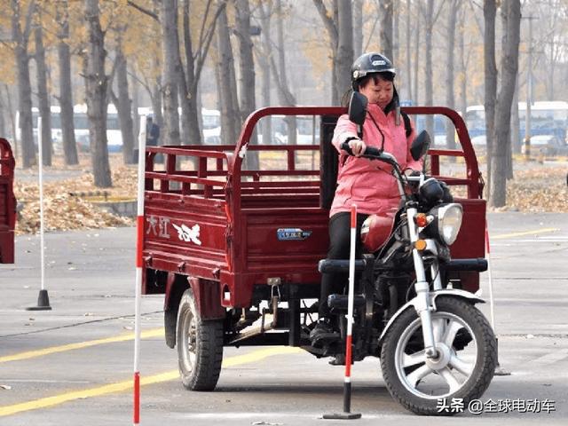有C1驾照后，只需考取一种驾照就可以驾驶电动两轮、三轮、四轮车