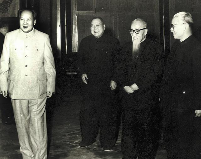 新中国成立后，一名马夫到北京参观却没钱回家：找我毛大哥要点