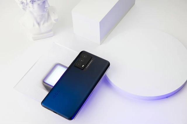 1500元左右，三款综合性能强悍的手机配置解读